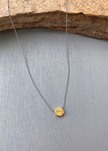 Load image into Gallery viewer, Simple Disc Necklace
