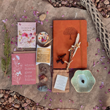 Load image into Gallery viewer, 🌿 Earth &amp; Bloom: Spring Box