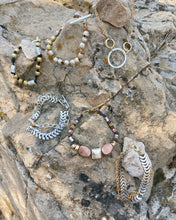 Load image into Gallery viewer, Gold Knot Bracelet